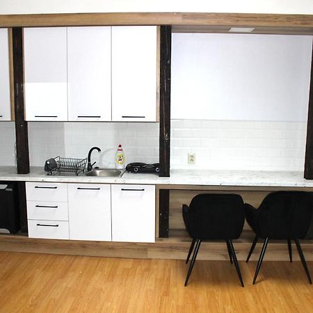 Krasny Priestranny Slnecny Apartman V Centre Mesta Trencin Ngoại thất bức ảnh