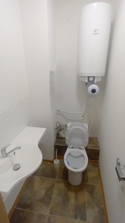 Krasny Priestranny Slnecny Apartman V Centre Mesta Trencin Ngoại thất bức ảnh