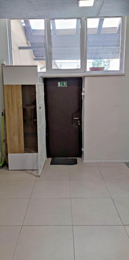 Krasny Priestranny Slnecny Apartman V Centre Mesta Trencin Ngoại thất bức ảnh